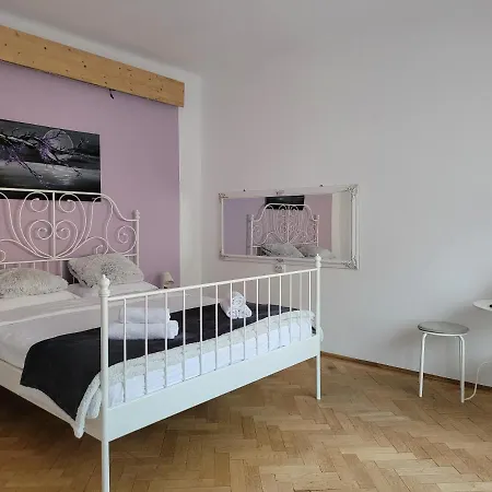 Apartment Kronhome Enescu Brasov